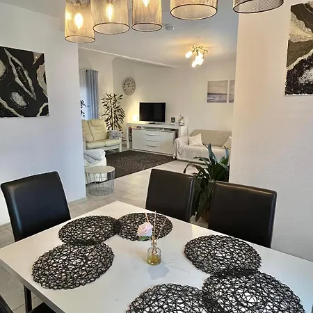 Mit Terrasse & Koblenz Lägenhet *