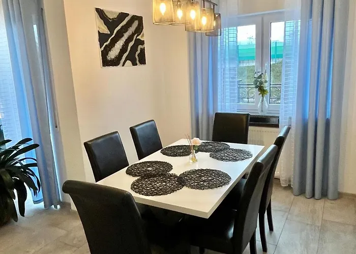 Mit Terrasse & Koblenz 노이비트